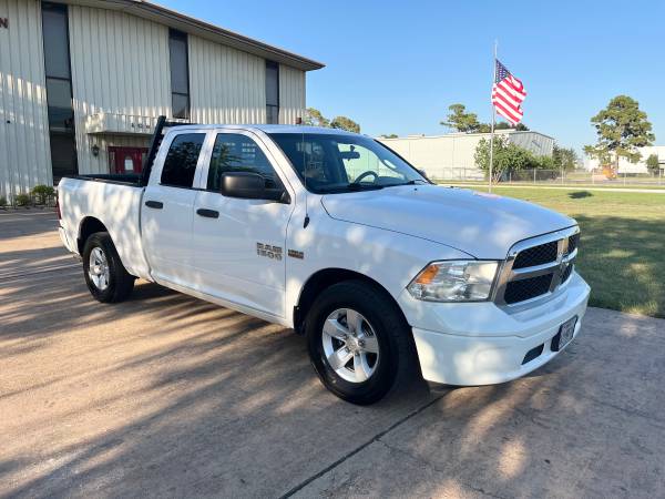 2015 Dodge, dovoz USA — foto 2 z 11