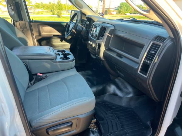 2015 Dodge, dovoz USA — foto 9 z 11