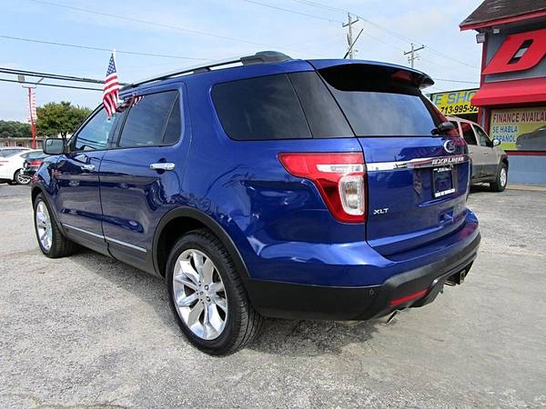 2015 Ford, dovoz USA — foto 2 z 12