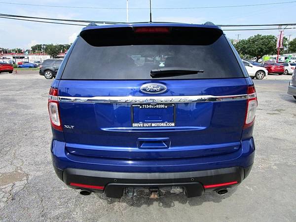 2015 Ford, dovoz USA — foto 3 z 12