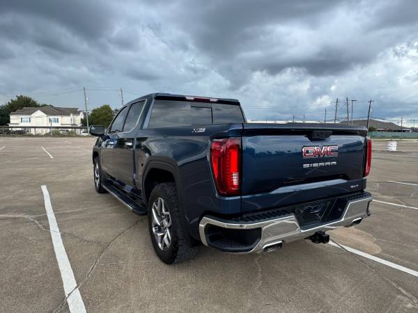 2023 GMC, dovoz USA — foto 6 z 12