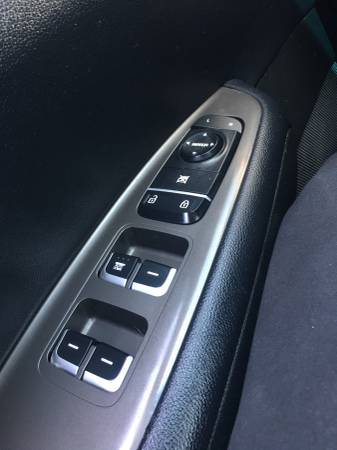 2016 Kia, dovoz USA — foto 7 z 12