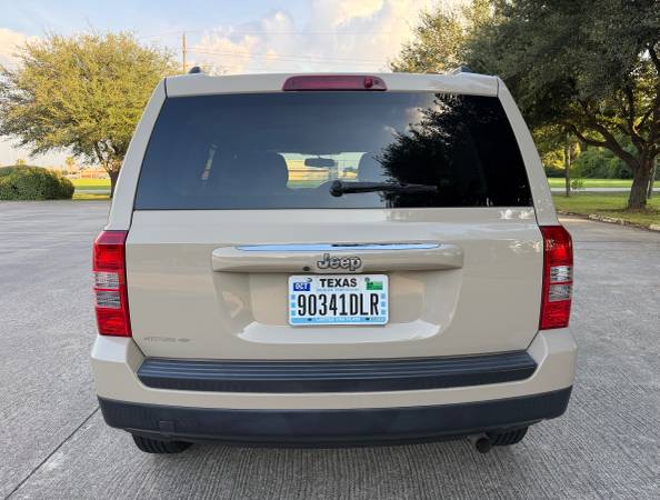 2017 Jeep, dovoz USA — foto 4 z 12