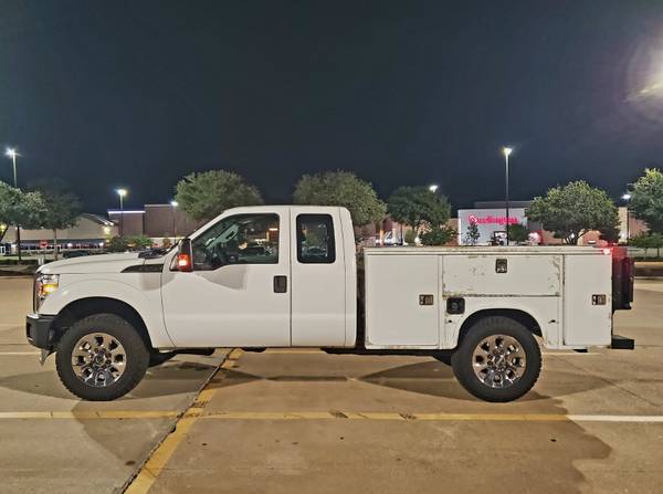 2013 Ford, dovoz USA — foto 2 z 12
