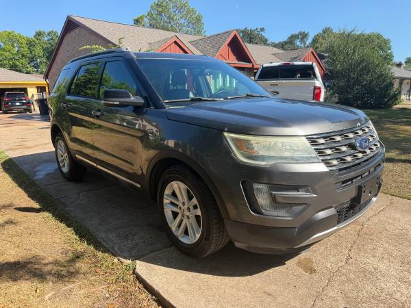 2016 Ford, dovoz USA — foto 5 z 12