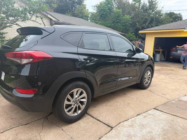 2016 Hyundai, dovoz USA — foto 2 z 12
