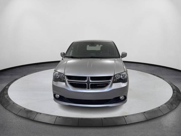 2019 Dodge, dovoz USA — foto 8 z 11