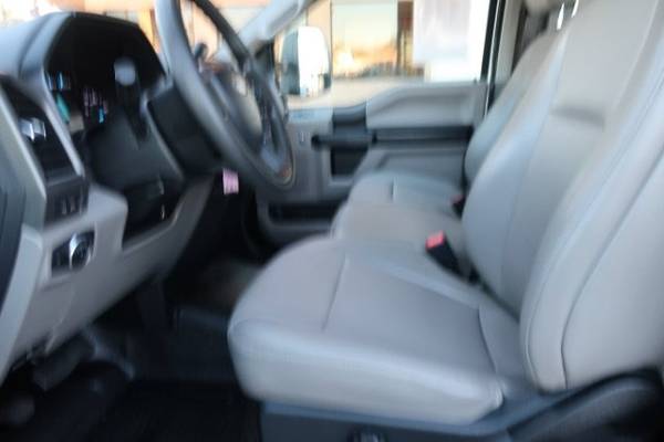 2021 Ford, dovoz USA — foto 9 z 12