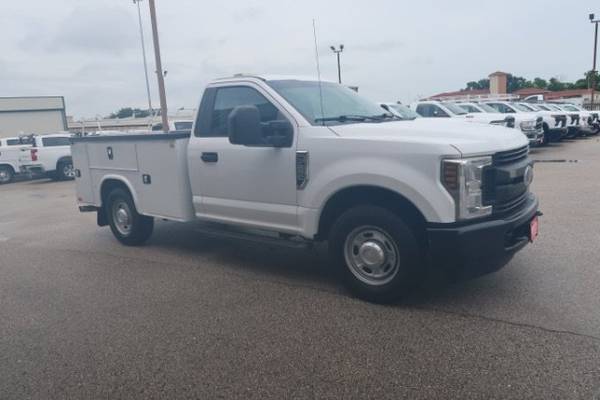 2019 Ford, dovoz USA — foto 4 z 12
