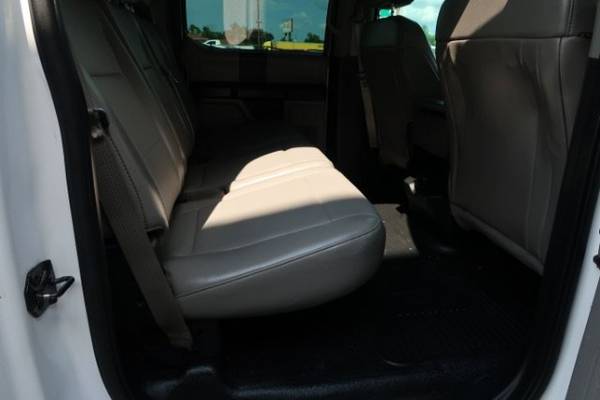 2017 Ford, dovoz USA — foto 12 z 12