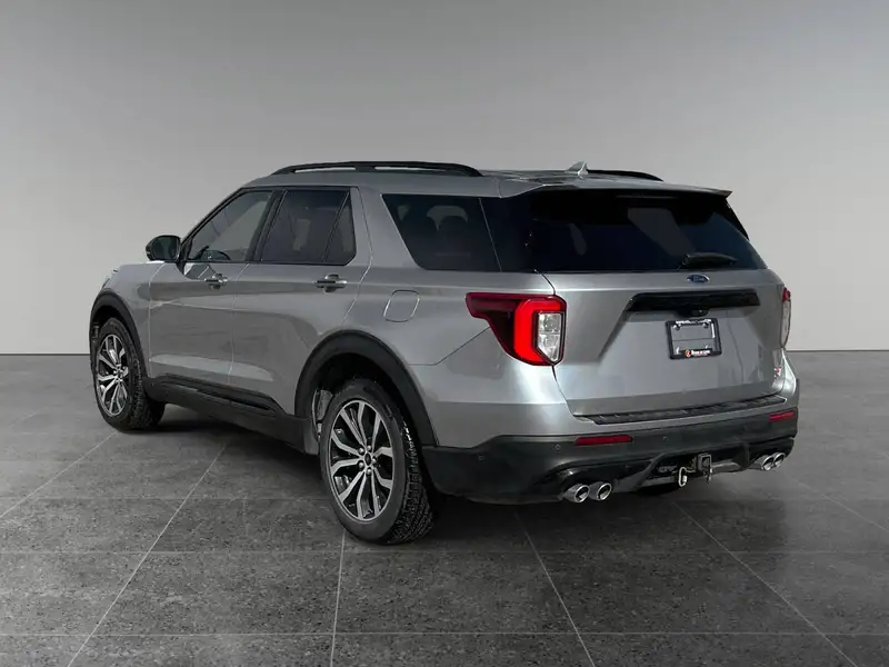 2020 Ford Explorer ST, stříbrná, 141 083 km, dovoz Kanada — foto 3 z 12