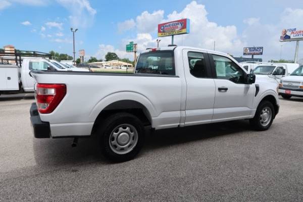 2022 Ford, dovoz USA — foto 5 z 12