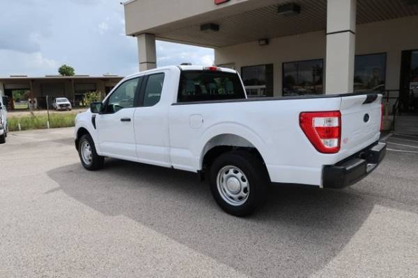 2022 Ford, dovoz USA — foto 7 z 12