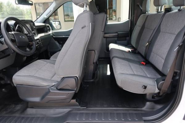 2022 Ford, dovoz USA — foto 8 z 12