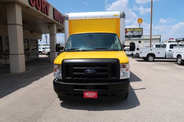 2022 Ford, dovoz USA — foto 3 z 12