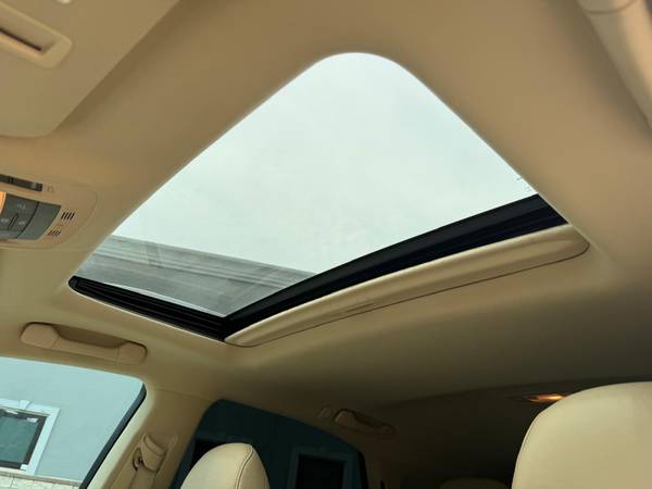 2014 Lexus, dovoz USA — foto 9 z 12