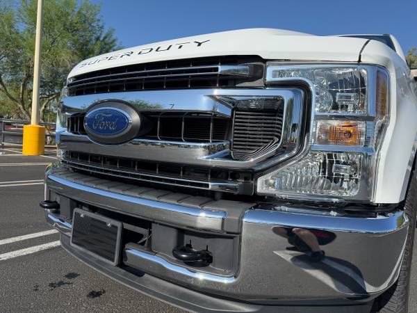 2022 Ford, dovoz USA — foto 3 z 12