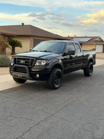 2008 Ford, dovoz USA — foto 2 z 12