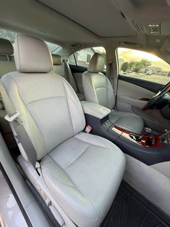 2007 Lexus, dovoz USA — foto 11 z 12