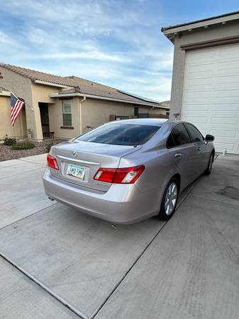 2007 Lexus, dovoz USA — foto 2 z 12
