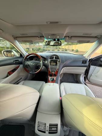 2007 Lexus, dovoz USA — foto 8 z 12