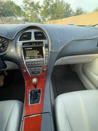 2007 Lexus, dovoz USA — foto 9 z 12