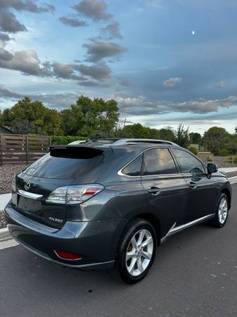 2010 Lexus, dovoz USA — foto 3 z 10