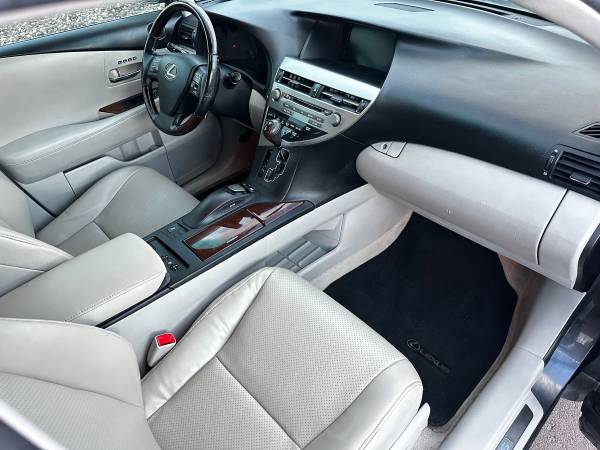 2010 Lexus, dovoz USA — foto 7 z 10