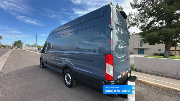 2020 Ford, dovoz USA — foto 2 z 12
