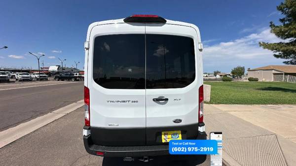 2022 Ford, dovoz USA — foto 3 z 12