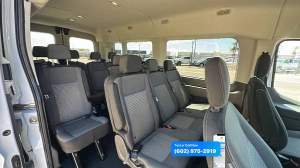 2022 Ford, dovoz USA — foto 8 z 12