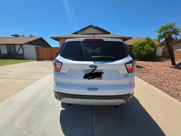 2017 Ford, dovoz USA — foto 10 z 10