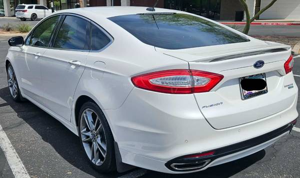 2013 Ford, dovoz USA — foto 8 z 12
