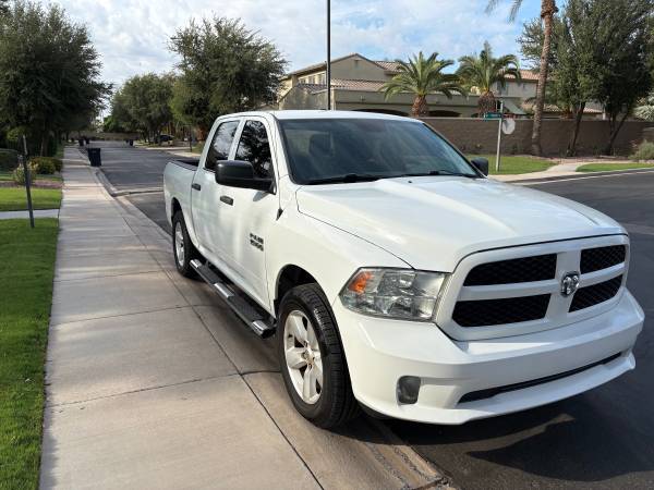 2015 Dodge, dovoz USA — foto 6 z 12