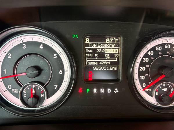 2015 Dodge, dovoz USA — foto 7 z 12