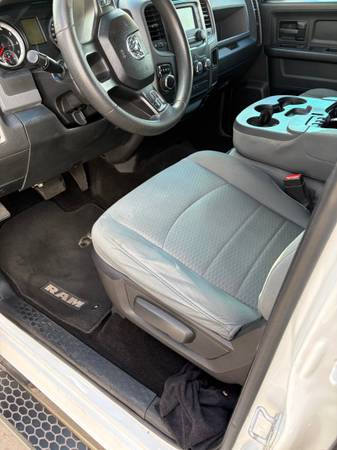 2015 Dodge, dovoz USA — foto 9 z 12