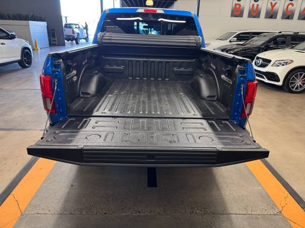 2020 Ford, dovoz USA — foto 5 z 12