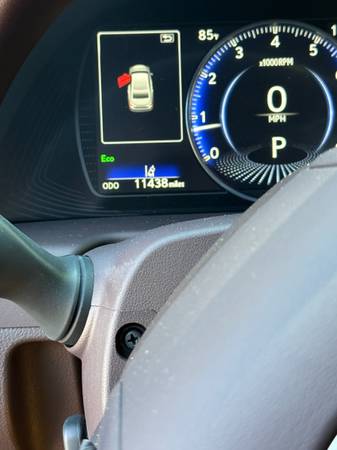 2019 Lexus, dovoz USA — foto 10 z 12