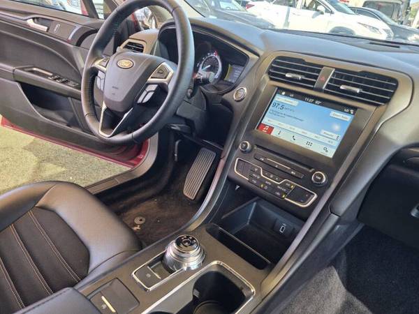 2018 Ford, dovoz USA — foto 10 z 12
