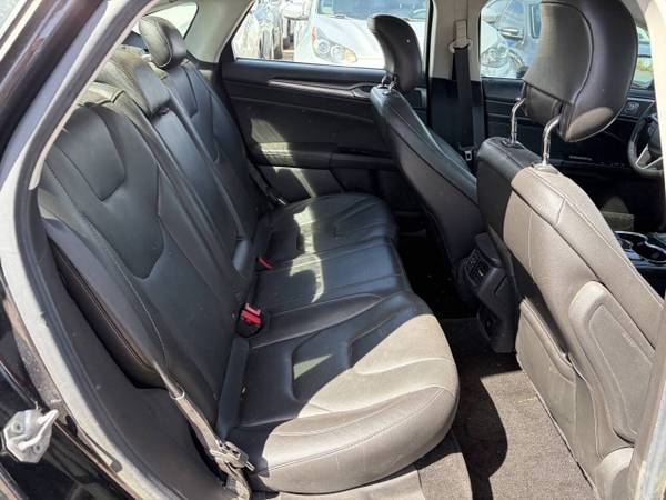 2014 Ford, dovoz USA — foto 4 z 12
