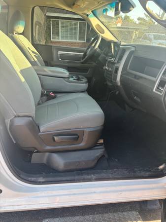 2018 Dodge, dovoz USA — foto 5 z 10