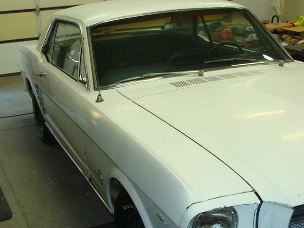 Mustang, dovoz USA — foto 2 z 12