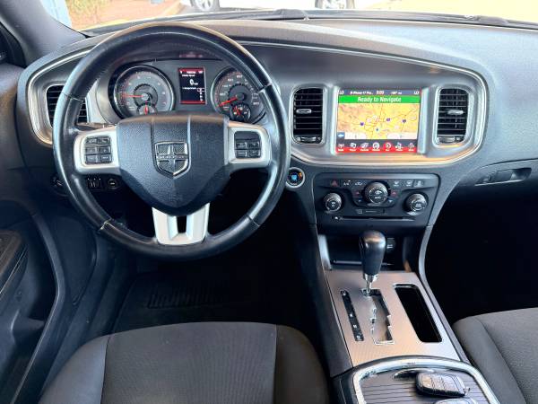2012 Dodge, dovoz USA — foto 4 z 9