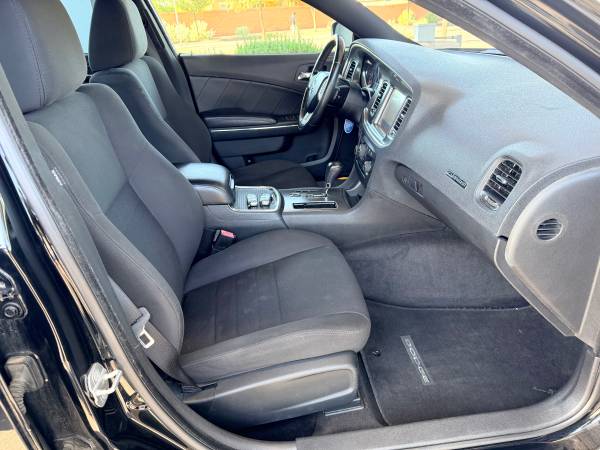2012 Dodge, dovoz USA — foto 5 z 9