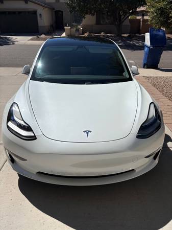 Tesla, dovoz USA — foto 2 z 10