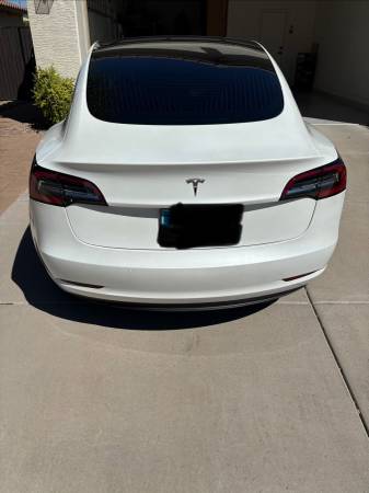 Tesla, dovoz USA — foto 4 z 10
