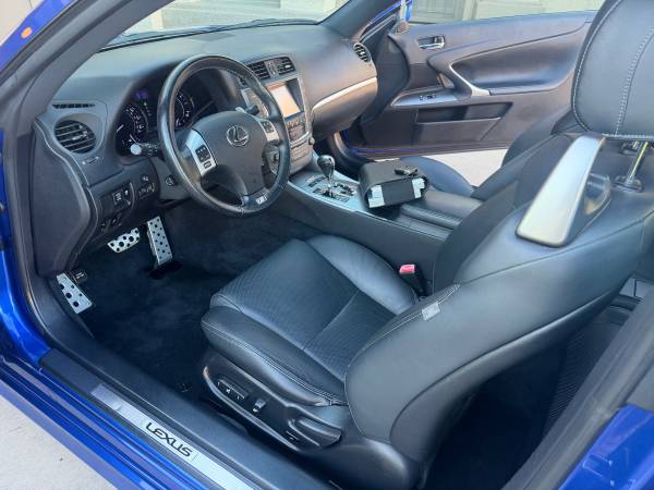 2015 Lexus, dovoz USA — foto 12 z 12