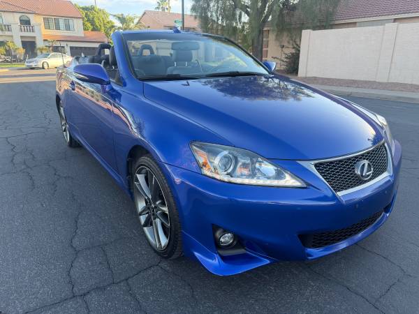 2015 Lexus, dovoz USA — foto 2 z 12