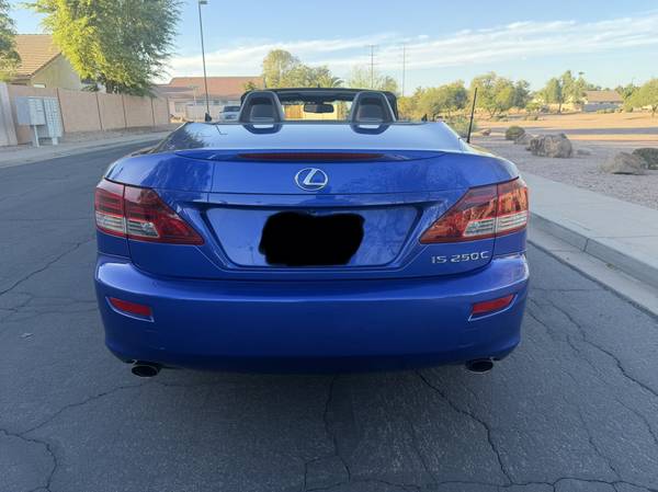 2015 Lexus, dovoz USA — foto 6 z 12