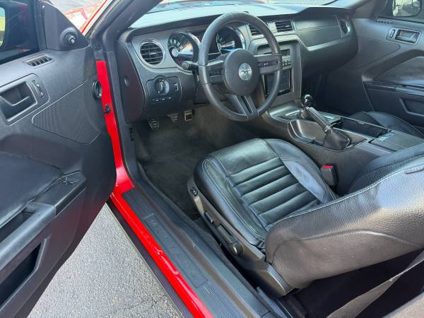 2012 Ford, dovoz USA — foto 10 z 12